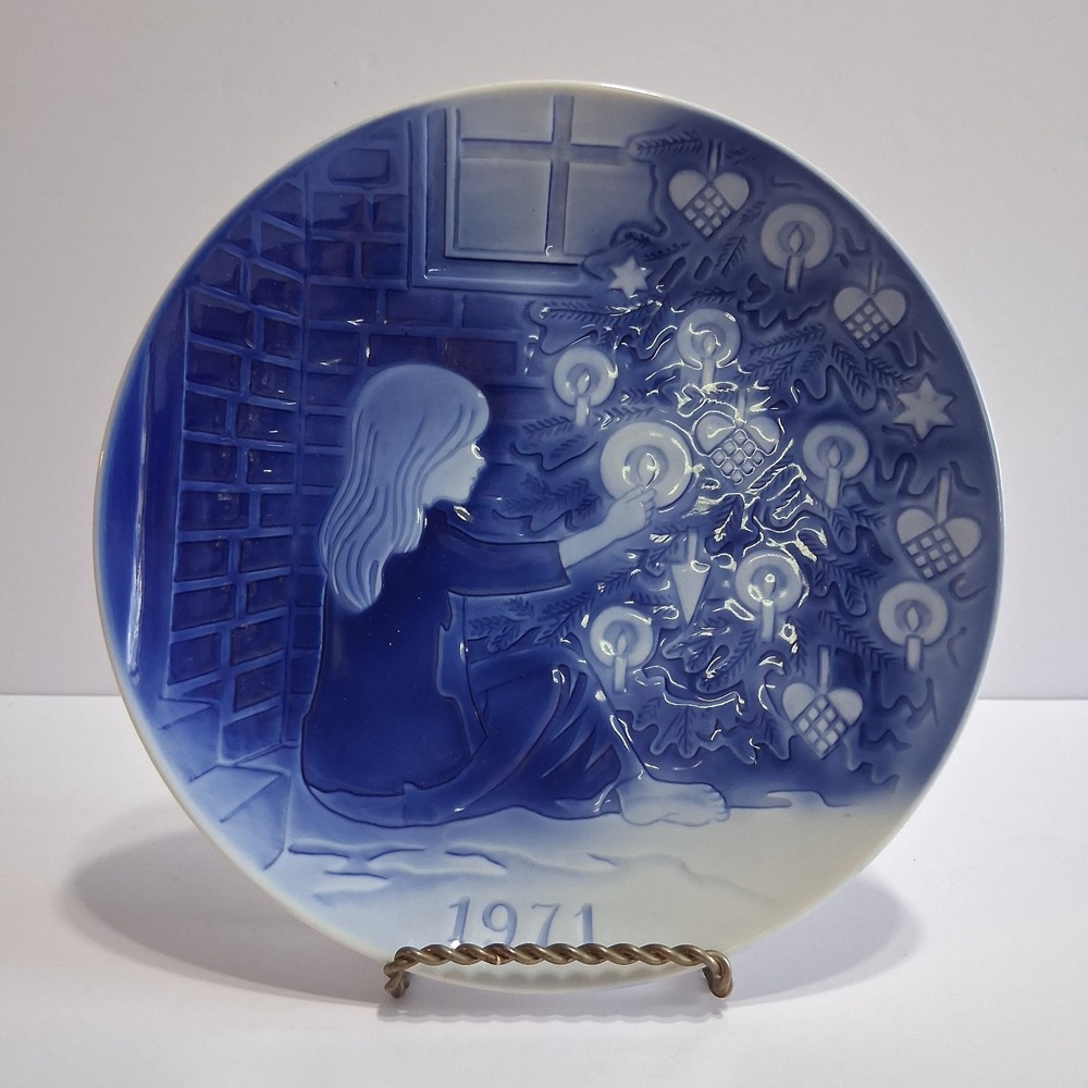 1971 Desiree Christmas Plate The Little Match Girl Denmark 7.5" Wall Art Blue #6